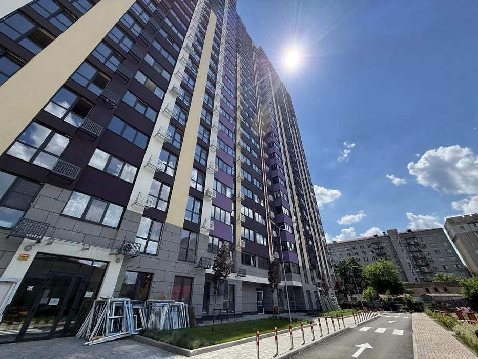 Перша здача ЖК Okland 2 кімн з ремонтом та паркінгом