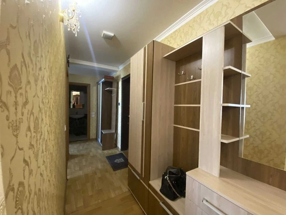 Здам квартиру 2 кімнатна, Русанівка 8 з 9 поверх.
