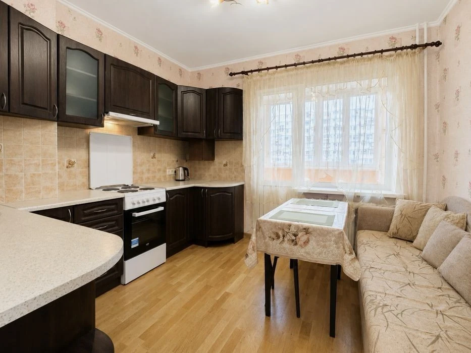 Оренда 1-кімнатної квартири, 43 м², Троєщина, вул. О. Екстер