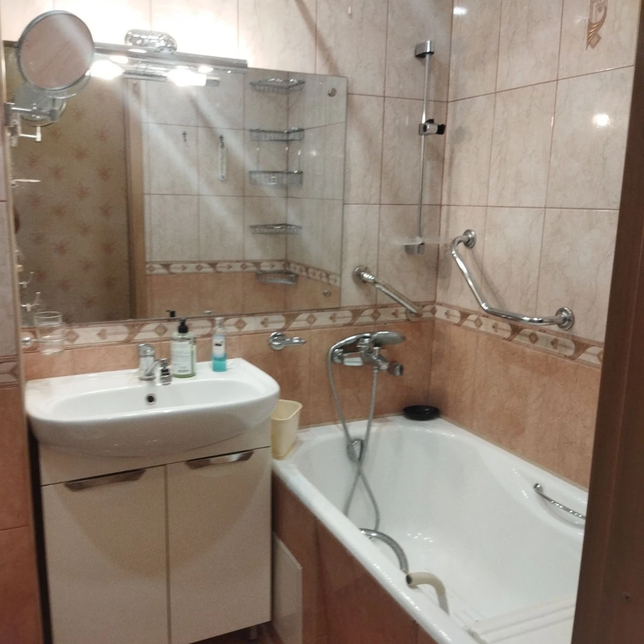 Аренда 3-комнатной квартиры 72 м², Энтузиастов ул., 29/1