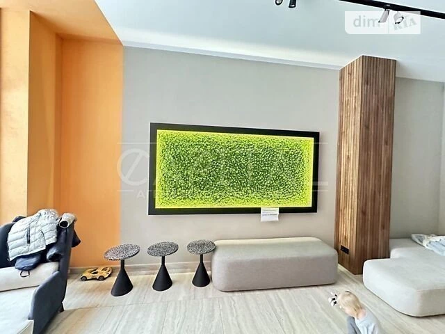 Sale of 3-room apartment 106 sq. m on Naddnipryanske shosse 2A street