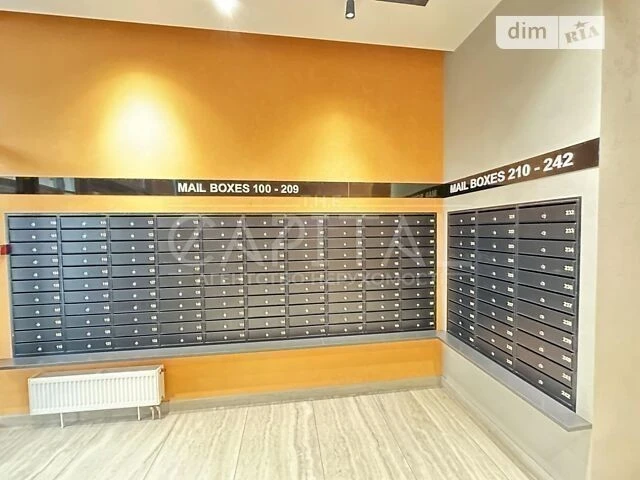 Sale of 3-room apartment 106 sq. m on Naddnipryanske shosse 2A street