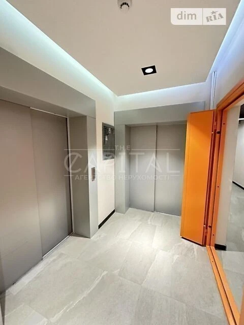 Sale of 3-room apartment 106 sq. m on Naddnipryanske shosse 2A street