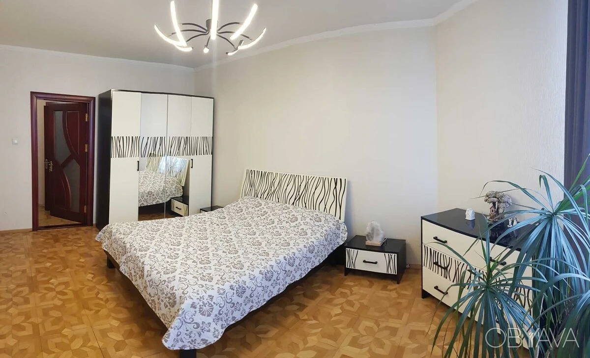3-комнатная квартира, 95 кв.м