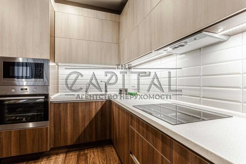 2-room apartment of 65m² for sale in the residential complex "Royal Tower" with a roof park