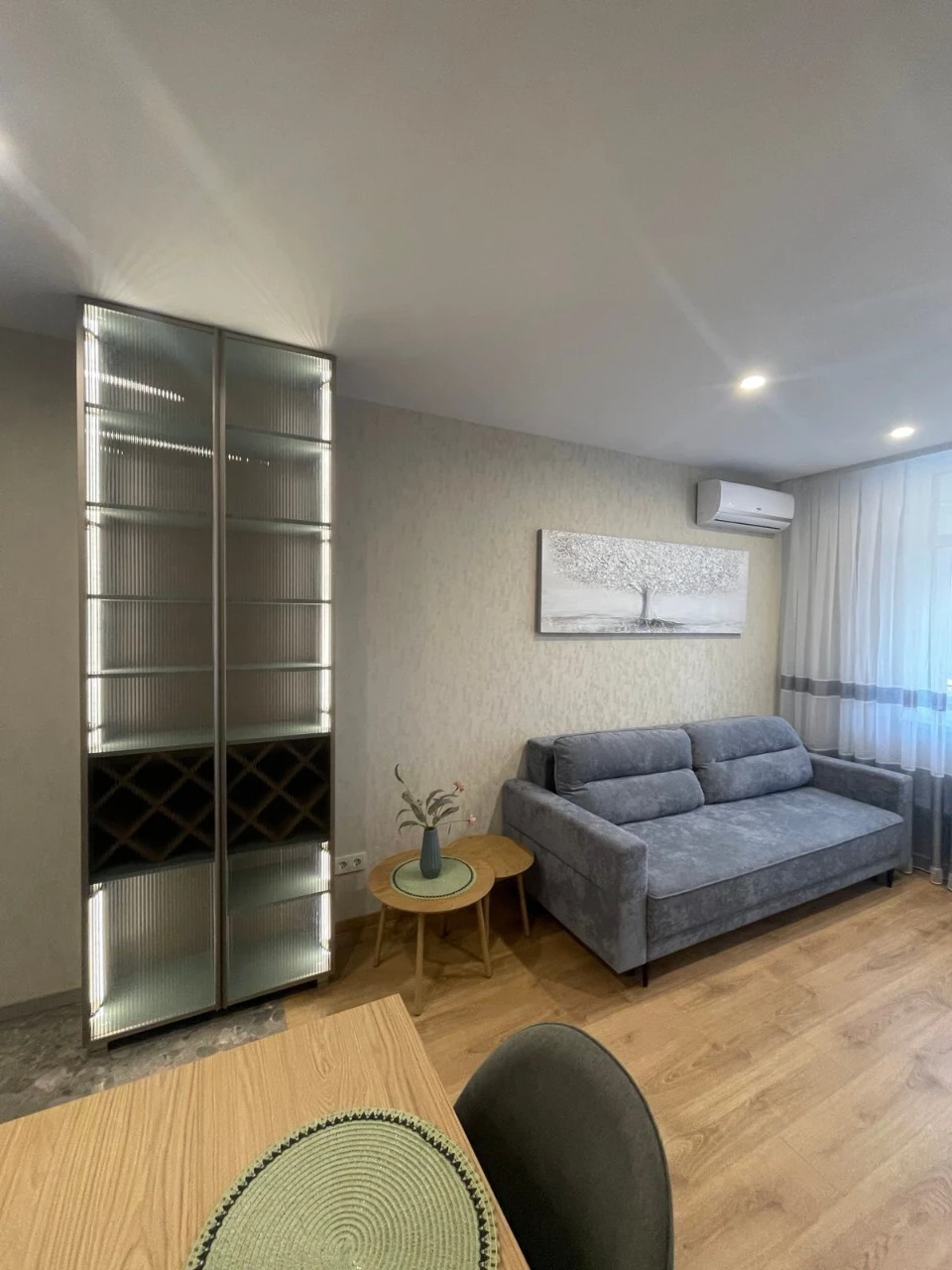 Аренда 2-комнатной квартиры 70 м², Александра Олеся ул., 7
