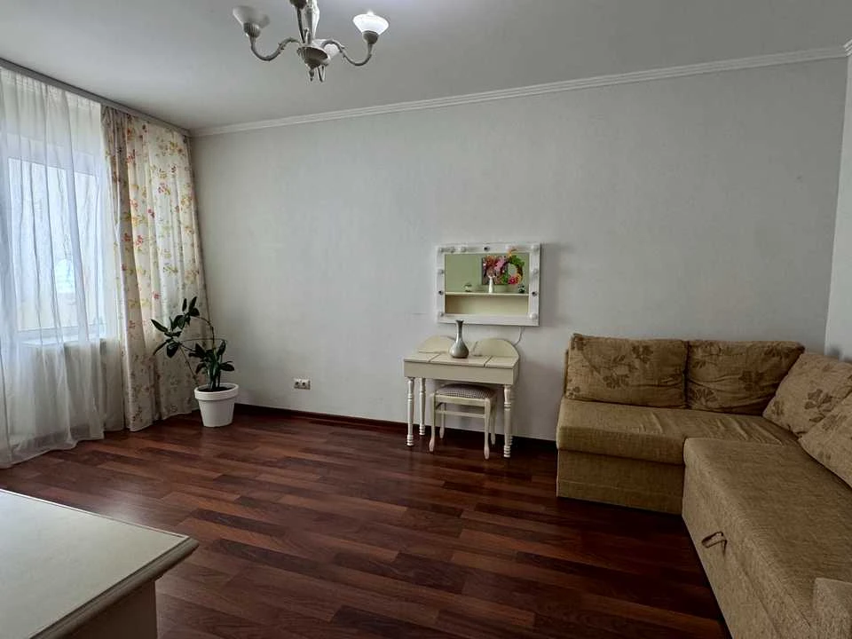 Apartment. Kyiv, Petra Hryhorenka Avenue.