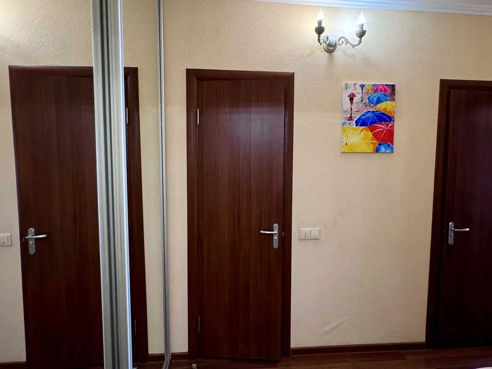 Apartment. Kyiv, Petra Hryhorenka Avenue.