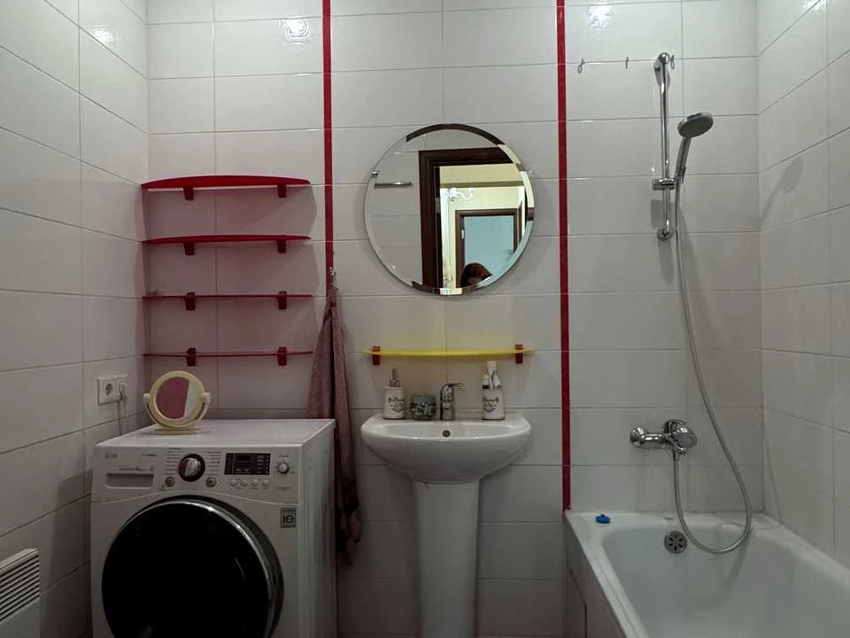 Apartment. Kyiv, Petra Hryhorenka Avenue.