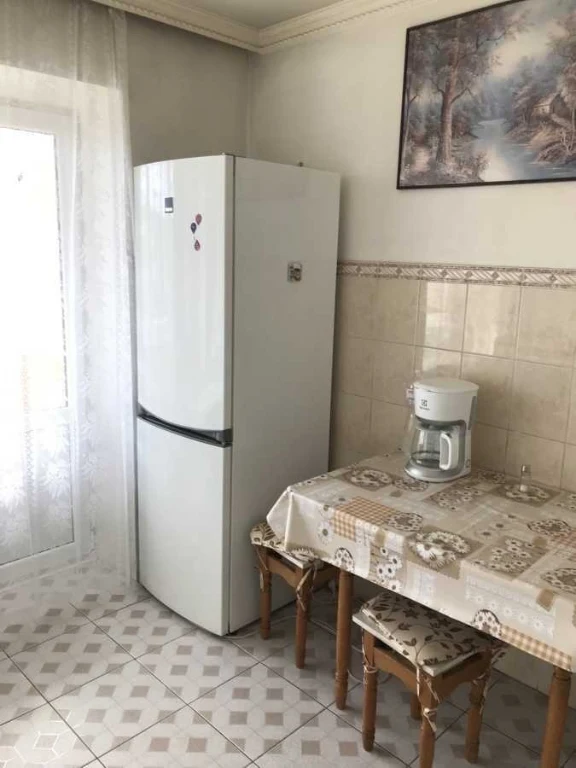 Аренда 1-комнатной квартиры 42 м², Жилянская ул., 72