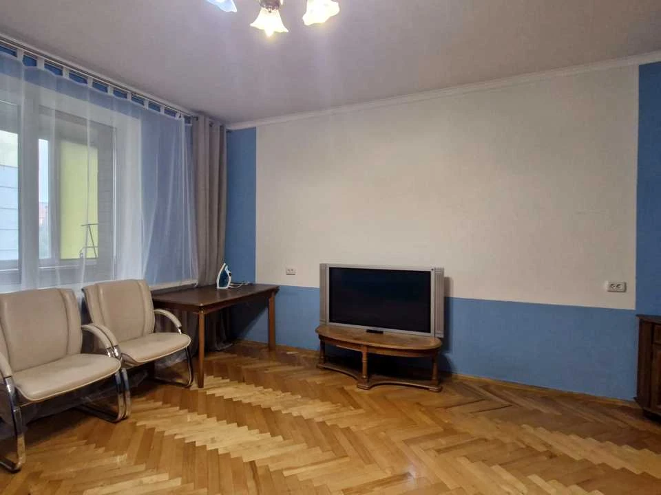 Квартира. Київ, Старонаводницька вул.