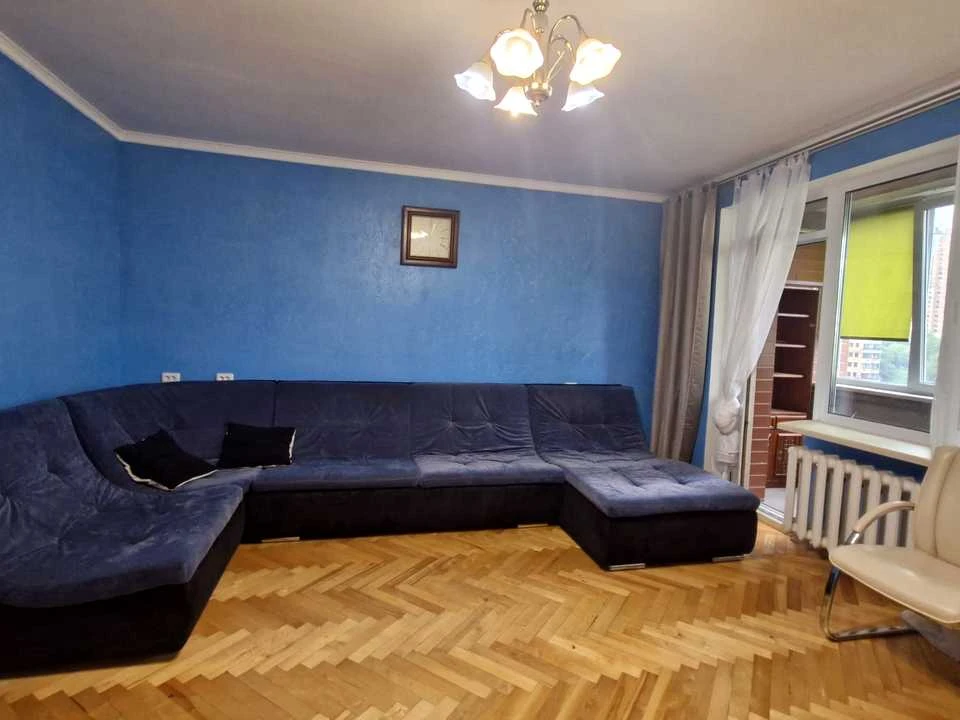 Квартира. Київ, Старонаводницька вул.