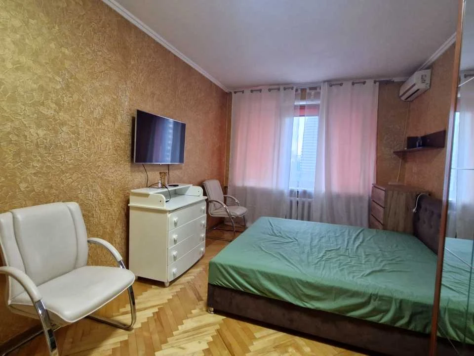 Квартира. Київ, Старонаводницька вул.