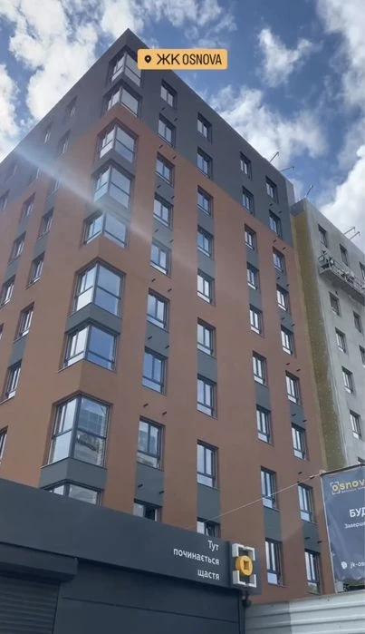 Просторна 2 кімнатна квартира в ЖК Основа 4 секція 7 поверх