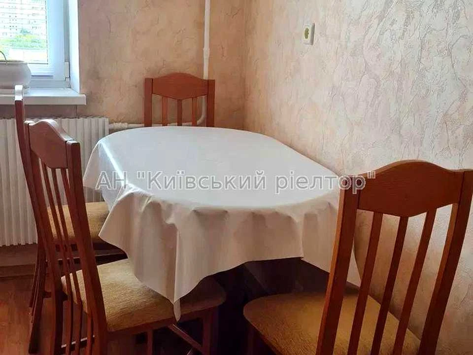 Квартира. Київ, Володимира Івасюка просп. (Героїв Сталінград