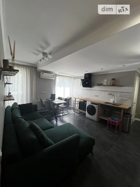 Sale of 3-room apartment 62.14 sq. m on Hetman Kyryla Rozum street