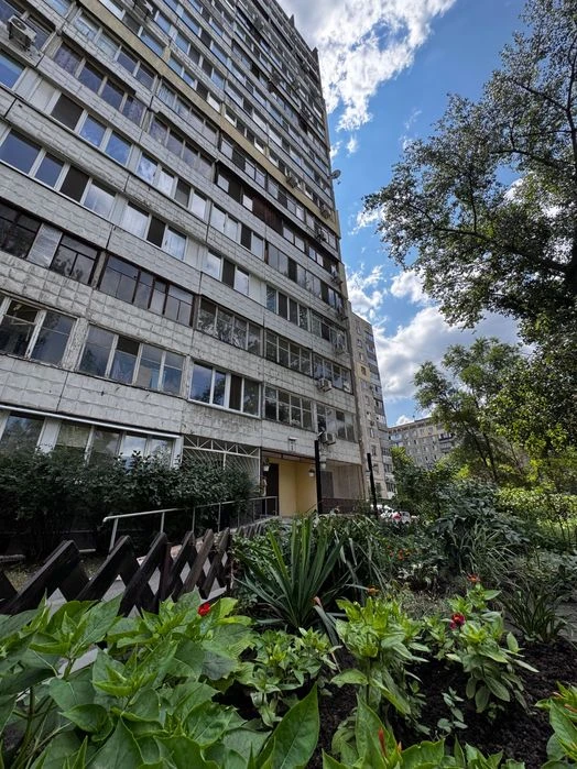Продаж Бульвар Славы, 3 ком.квартира, Победа-5