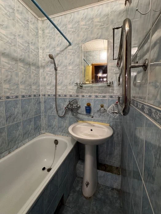 Продаж Бульвар Славы, 3 ком.квартира, Победа-5