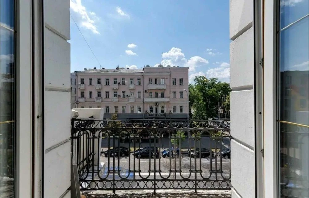 Аренда 1к квртиры, студия, Центр, Золотые Ворота, Богдана Хм