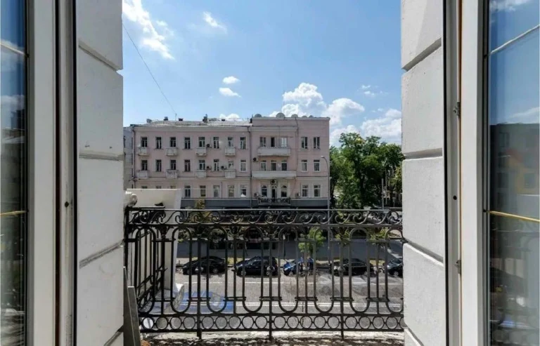 Аренда 1к квртиры, студия, Центр, Золотые Ворота, Богдана Хм