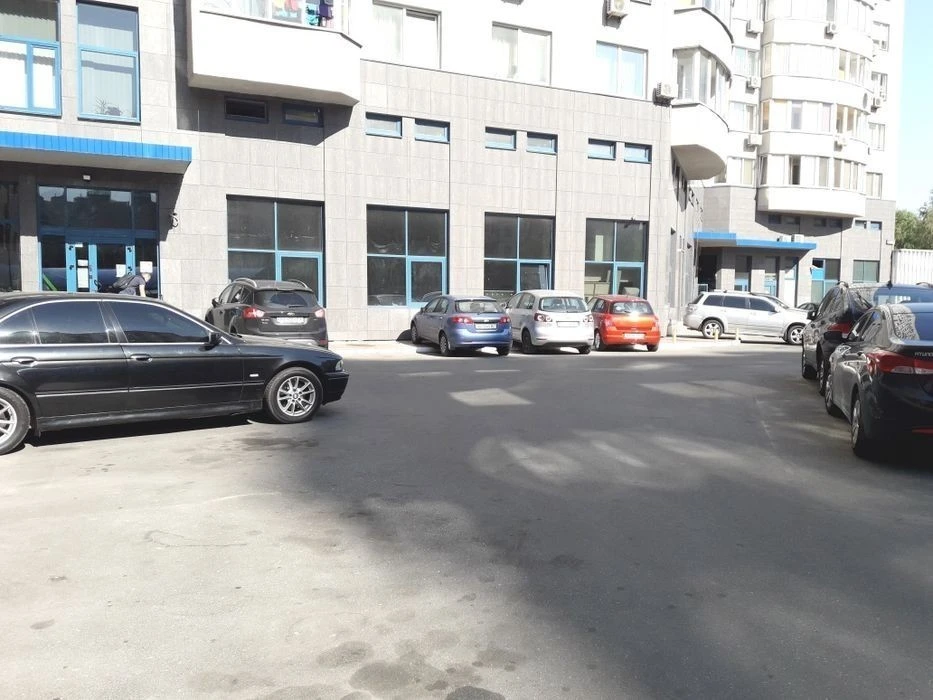 На 1-3міс. квартира біля М. Позняки, без комисси