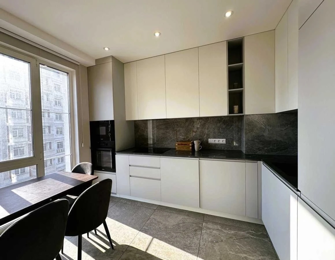 Аренда 3-комнатной квартиры 81 м², Михаила Максимовича ул.,