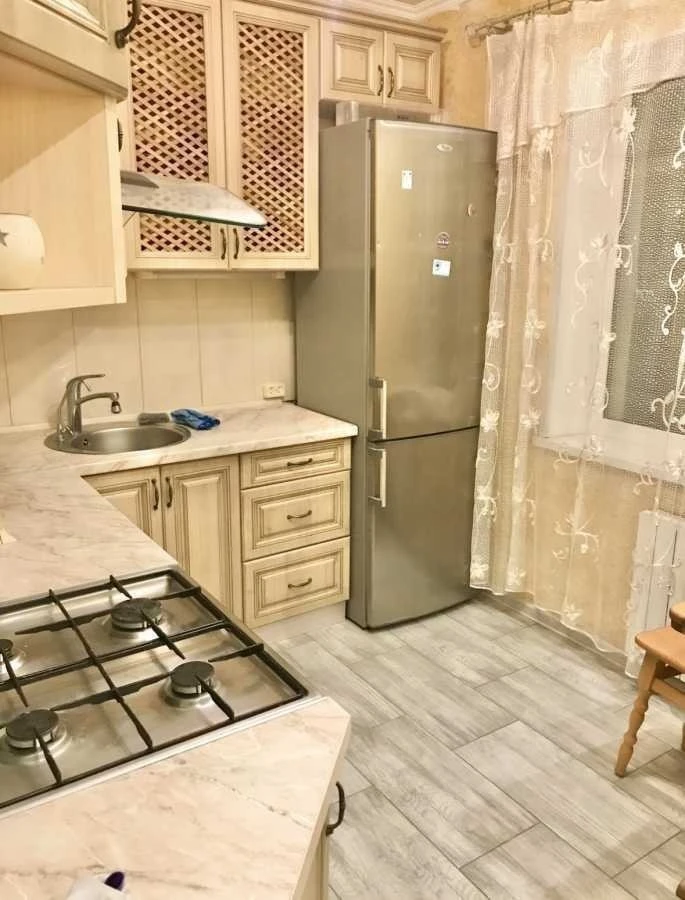 Аренда 3-комнатной квартиры 71 м², Героев Днепра ул., 38