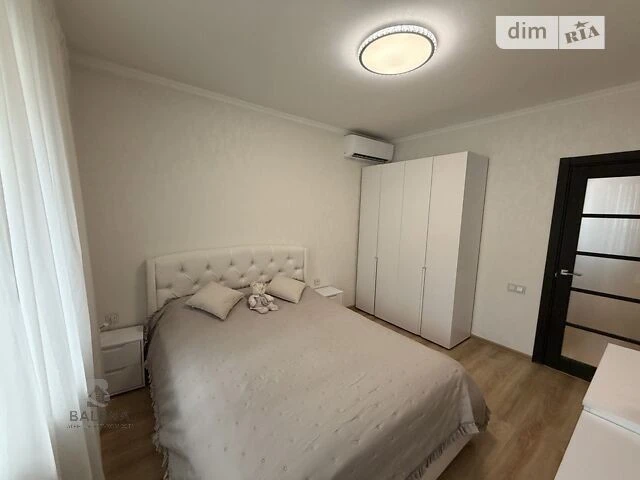 For sale 2-room apartment 65.4 sq. m. on Urlivska Street 5A • ID 3465