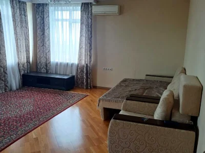 Квартира. Київ, Львівська вул.