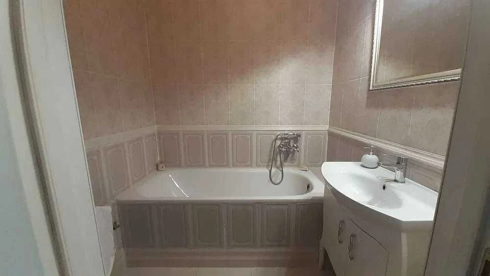 2К квартира на пр-те Берестейском, 74 м. Берестейская