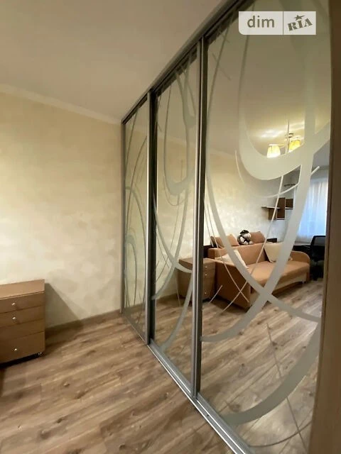 Є генератор (вода, опалення, ліфт) 2 кімн квартири, вул. Ужв