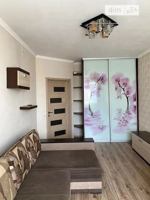 Є генератор (вода, опалення, ліфт) 2 кімн квартири, вул. Ужв