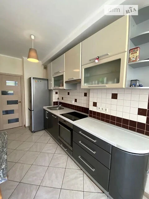 Є генератор (вода, опалення, ліфт) 2 кімн квартири, вул. Ужв