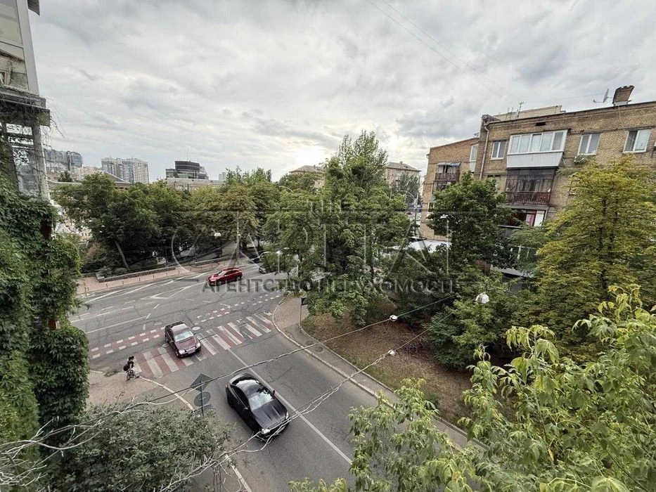 Оренда 2к квартири 58м2 Печерськ, вул. Бастіонна, 5/13, м Зв