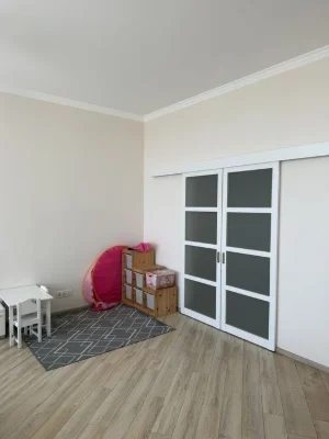 Оренда квартири Писаржевського 8а