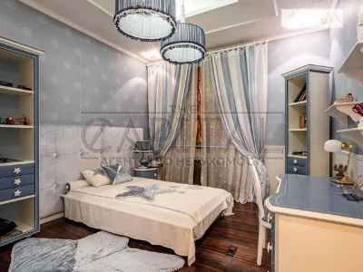 Довготривала оренда 4к квартири на вул. Хрещатик 27Б • ID 34