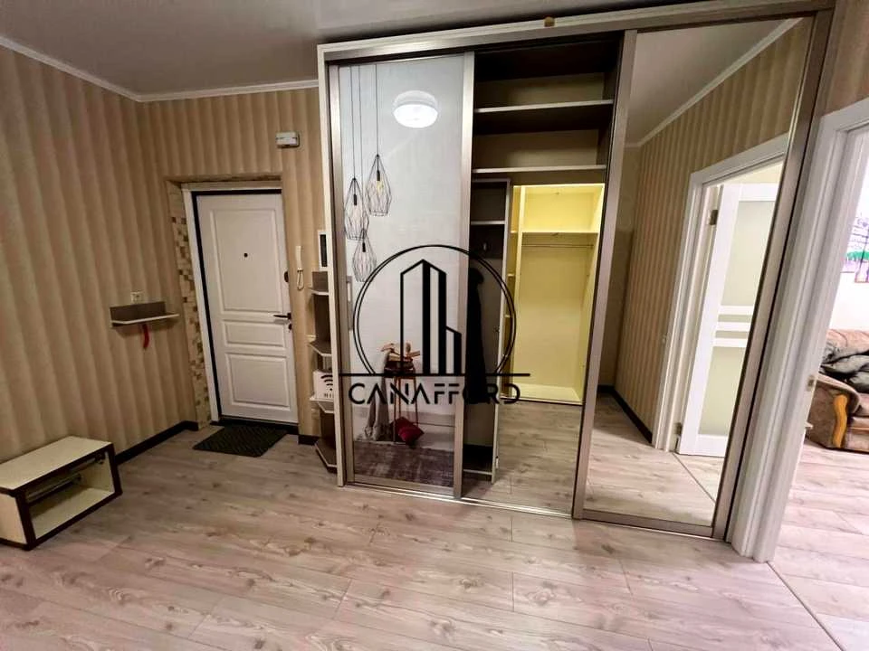 Квартира. Київ, Академіка Шалімова вул. (Героїв Севастополя)