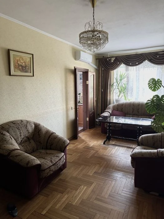 Оболонь, метро Мінська, Івасюка 39а, 3-х кімнатна квартира