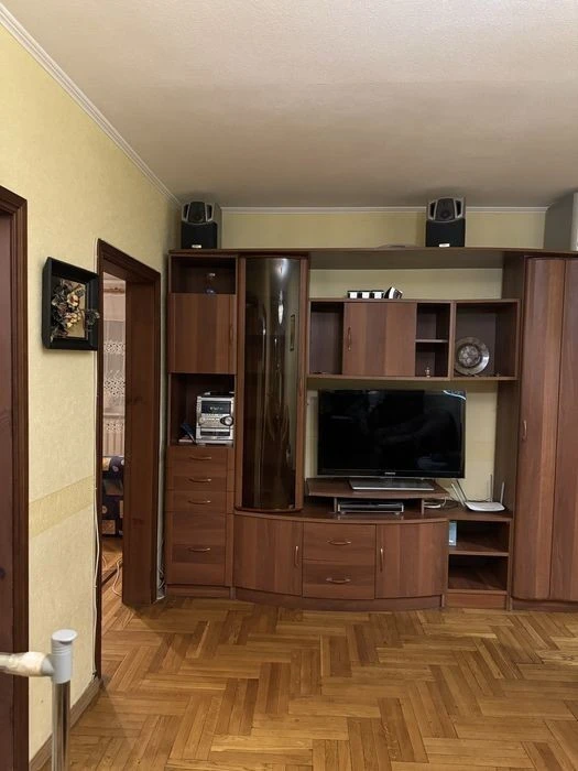 Оболонь, метро Мінська, Івасюка 39а, 3-х кімнатна квартира