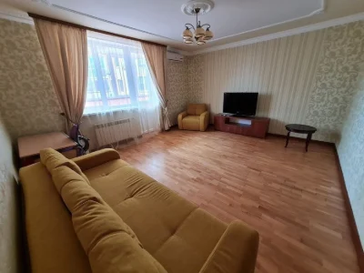Здам в довгосторокову оренду 3 кімнатну квартиру на Діловій,
