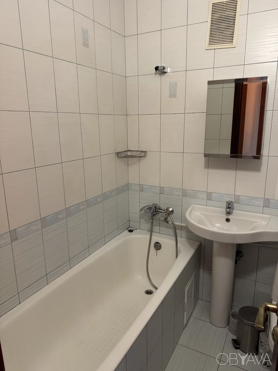 Оренда 2к квартири (+паркомісце) на Печерську , Госпітальна