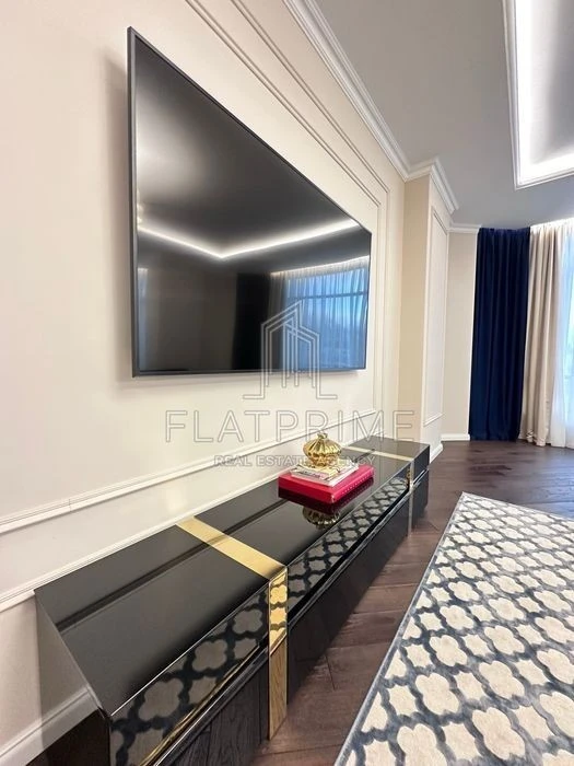 Оренда преміальної 3-кімнатної квартири 158 м² у ЖК PecherSK