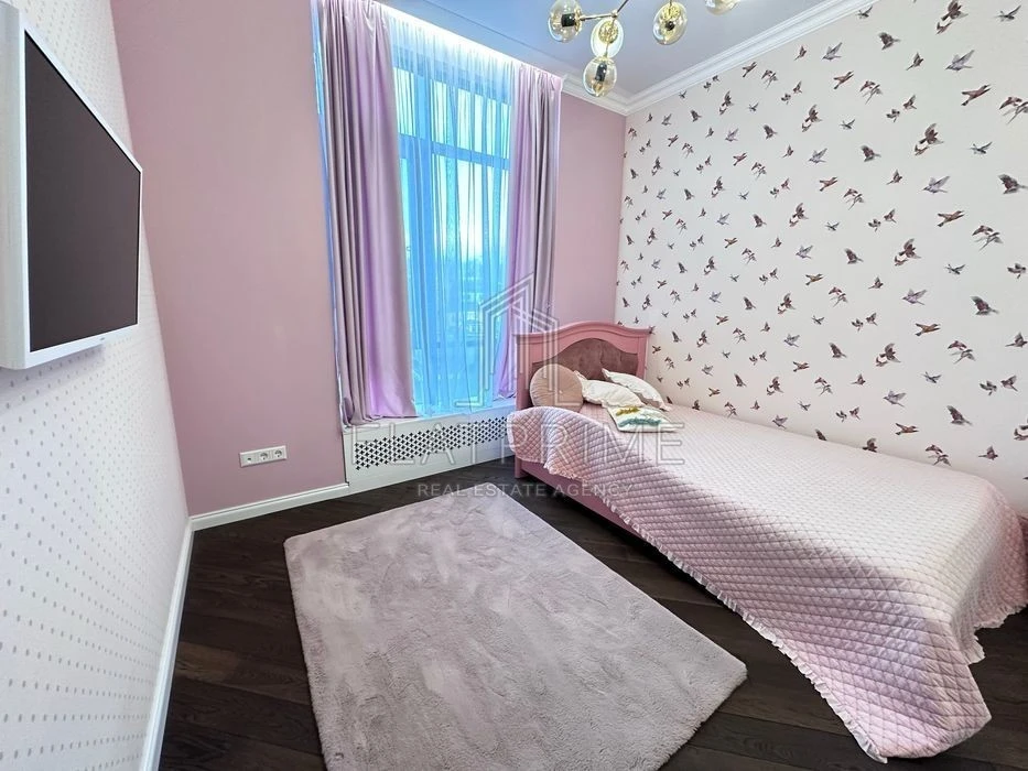 Оренда преміальної 3-кімнатної квартири 158 м² у ЖК PecherSK