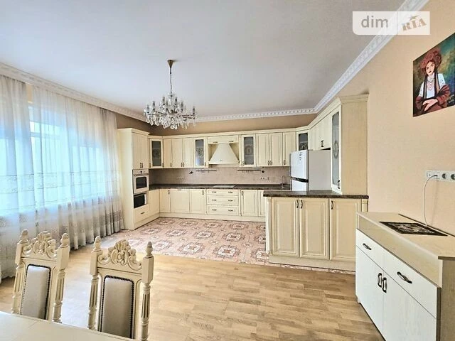 Довготривала оренда 3к квартири на вул. Коновальця Євгена 44