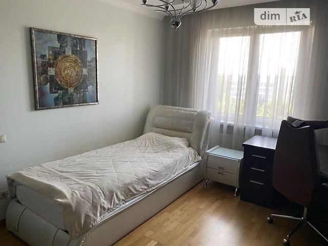 Довготривала оренда 3к квартири на вул. Дегтярівська • ID 33