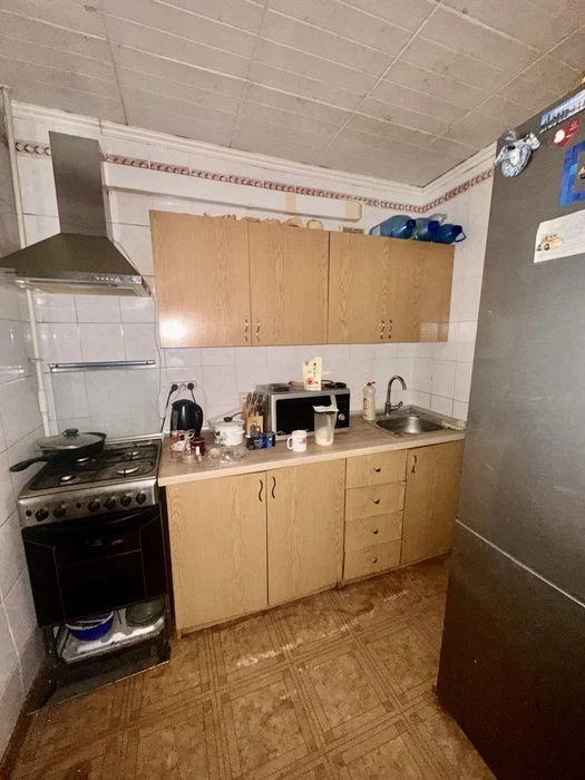 Selling 2 apartments near the 23 August metro station, next to the 4/5 movie theater.