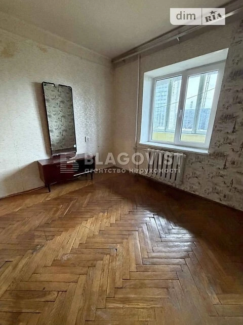 Продаж 2к квартири 51.8 кв. м на вул. Велика Васильківська 1
