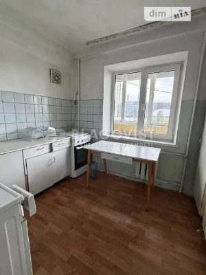 Продаж 2к квартири 51.8 кв. м на вул. Велика Васильківська 1