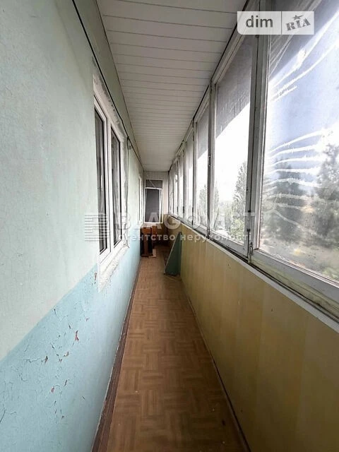 Продаж 2к квартири 51.8 кв. м на вул. Велика Васильківська 1
