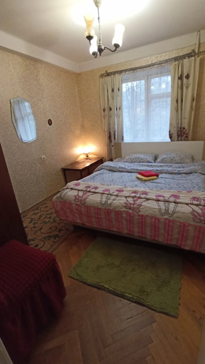 Без комиссии своя 3-комнатная квартира в 500 м. от Метро Лев